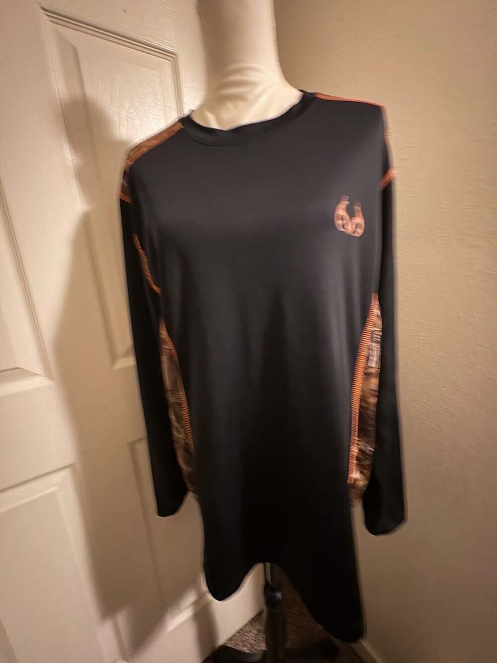 Camouflage Realtree Long Sleeve Performance Shirt Size XL Black